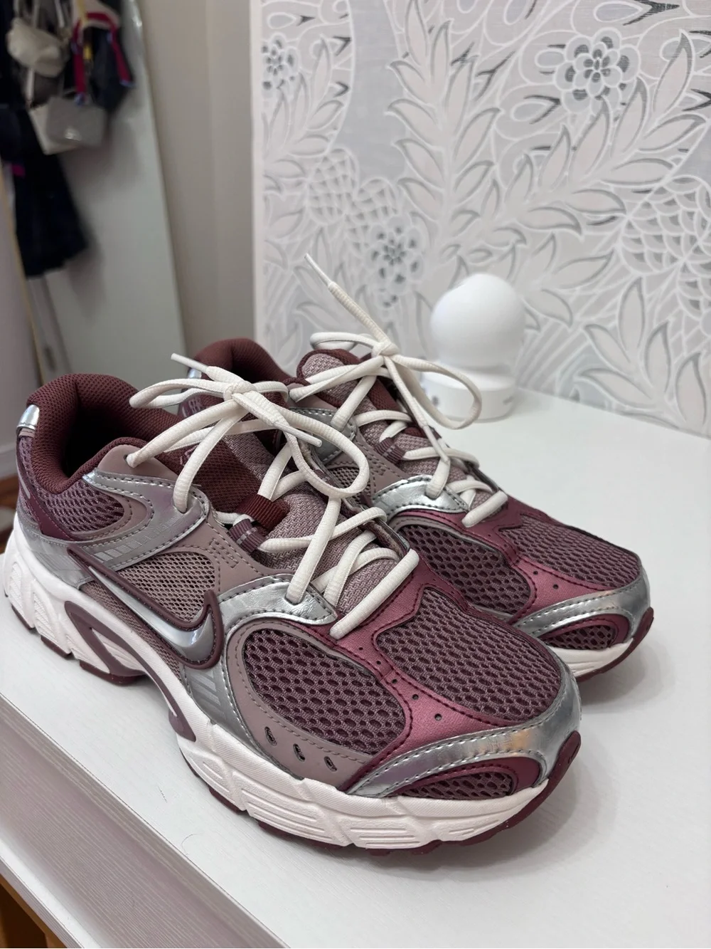 Nike V5 RNR Sneaker - Women’s Athletic Sneakers in Mauve and Taupe - Picture 4 of 7